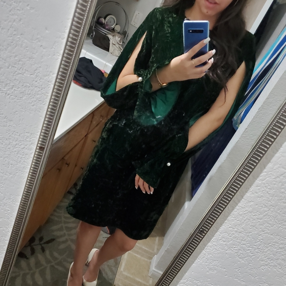 SOLD *Sam Edelman green velvet dress wslit sleeves